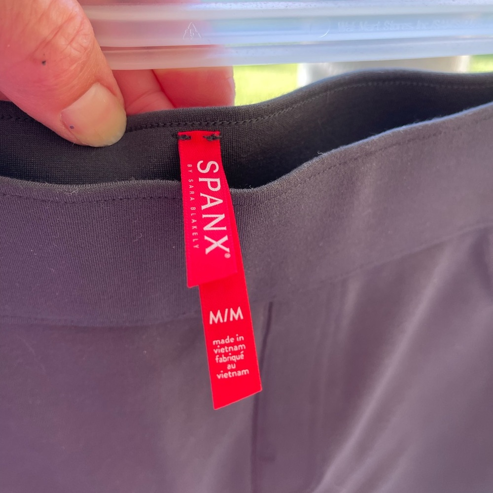 Spanx  charcoal Gray Sz M like New Gray Spanx M pull on Spanx